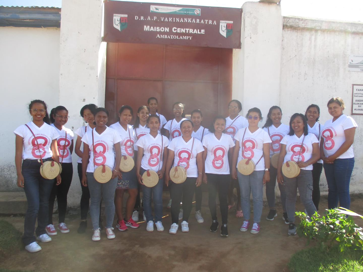 Les femmes STAR dévouées pour la Célébration du 08 Mars