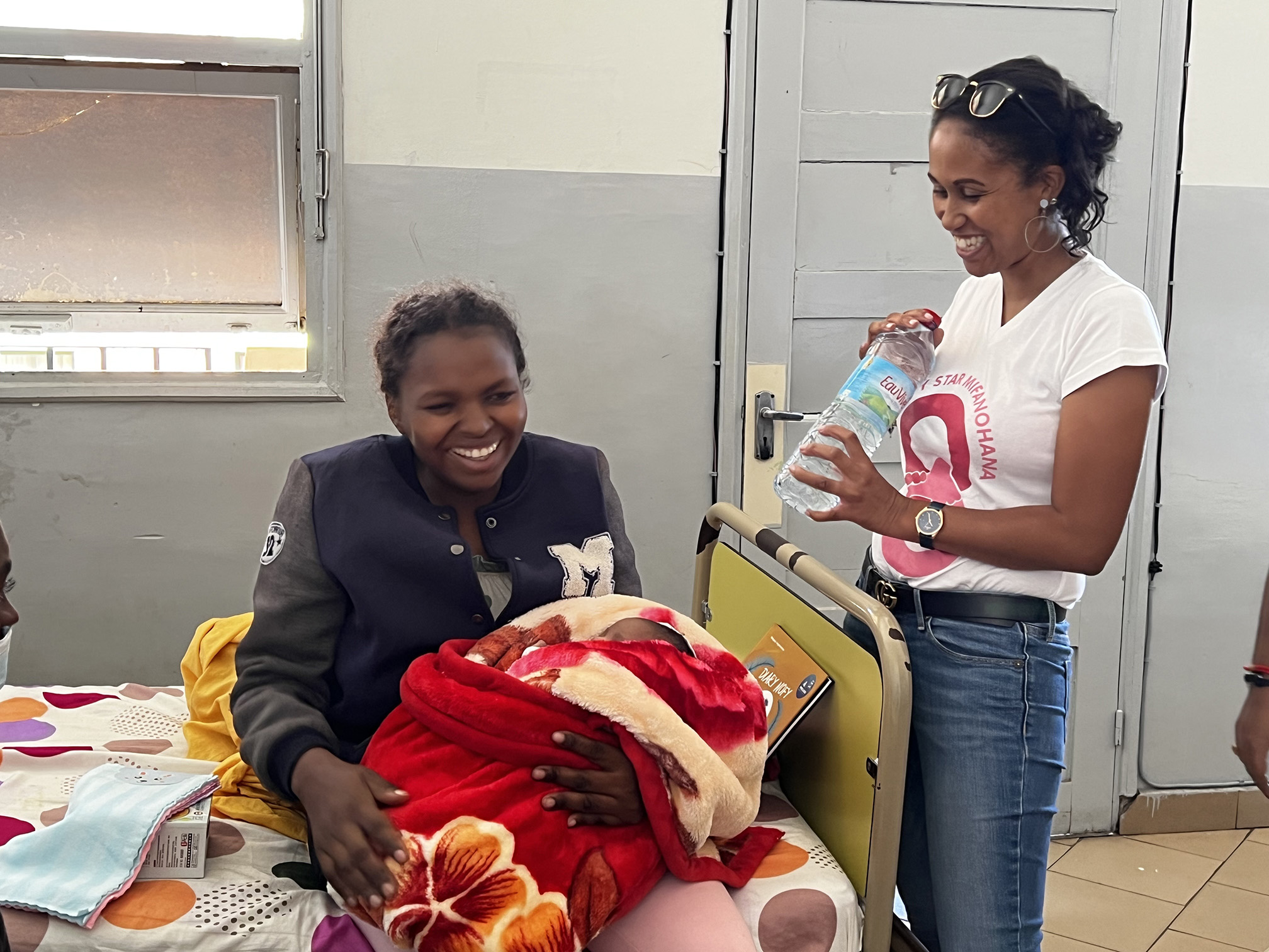 Les femmes STAR dévouées pour la Célébration du 08 Mars
