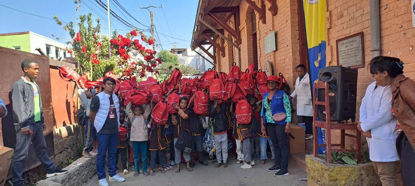 Dons de kits scolaires pour les EPP