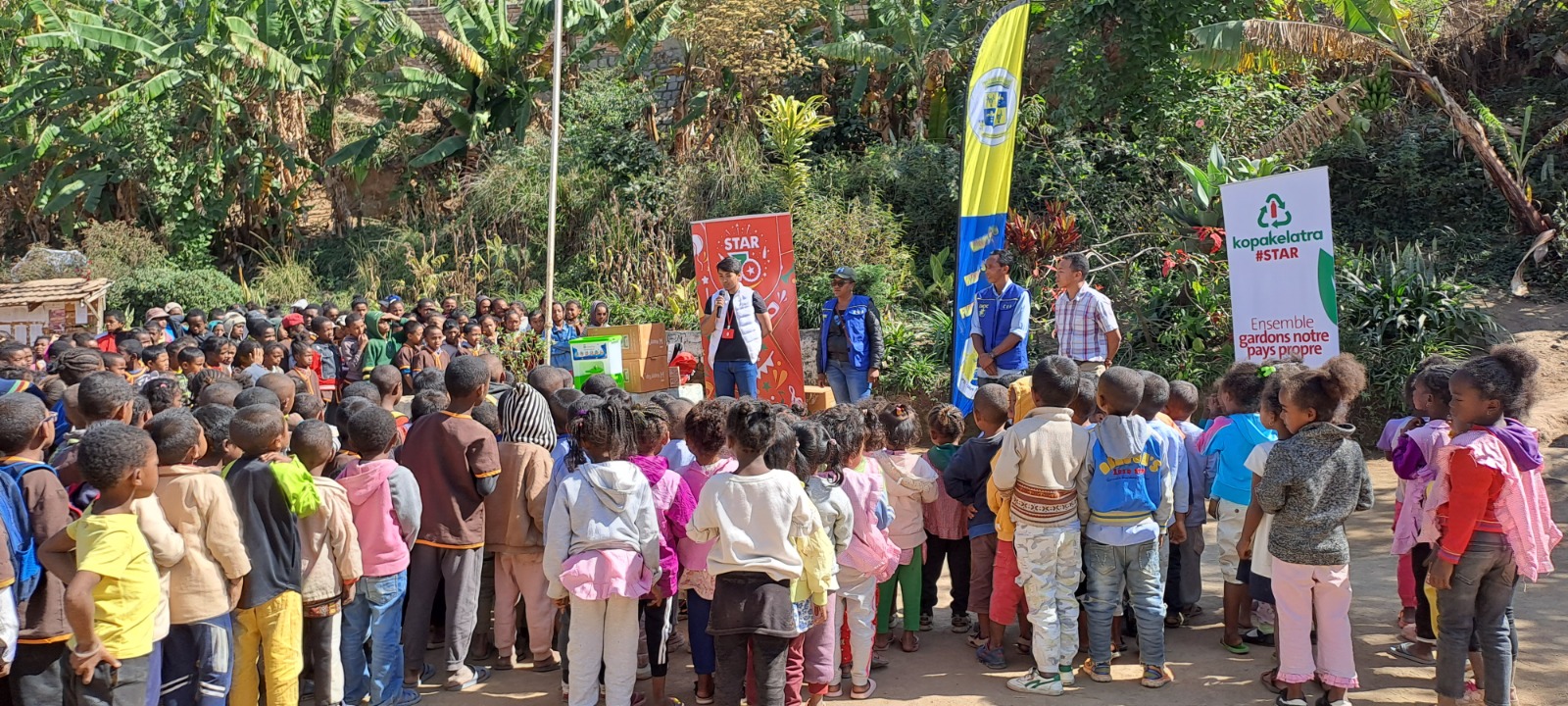 Dons de kits scolaires pour les EPP