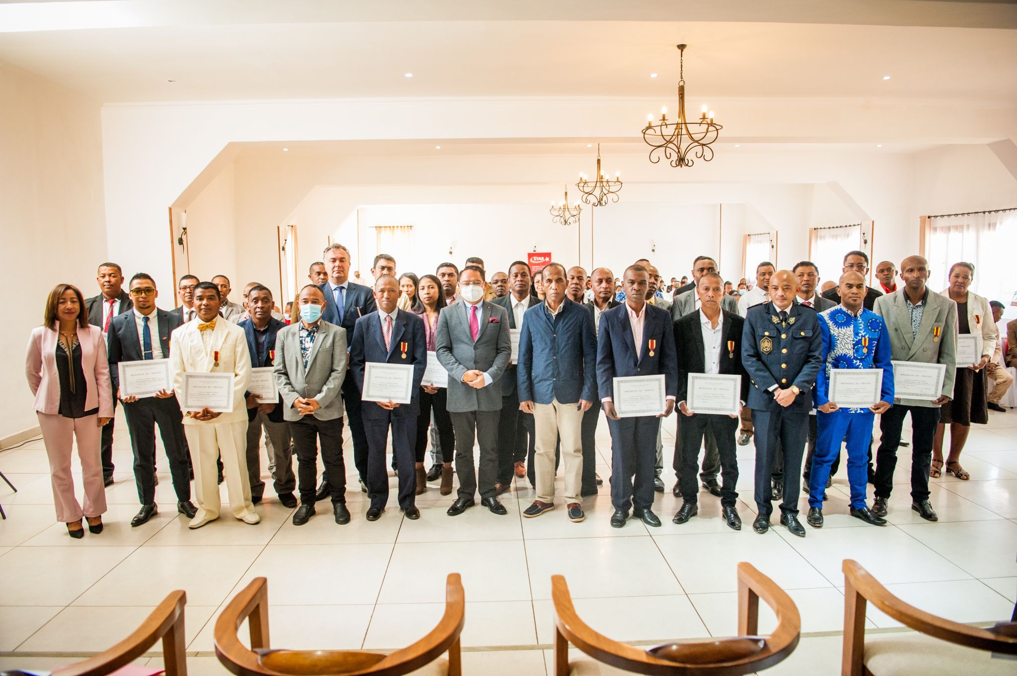 Remise de médailles des collaborateurs STAR d'Antsirabe