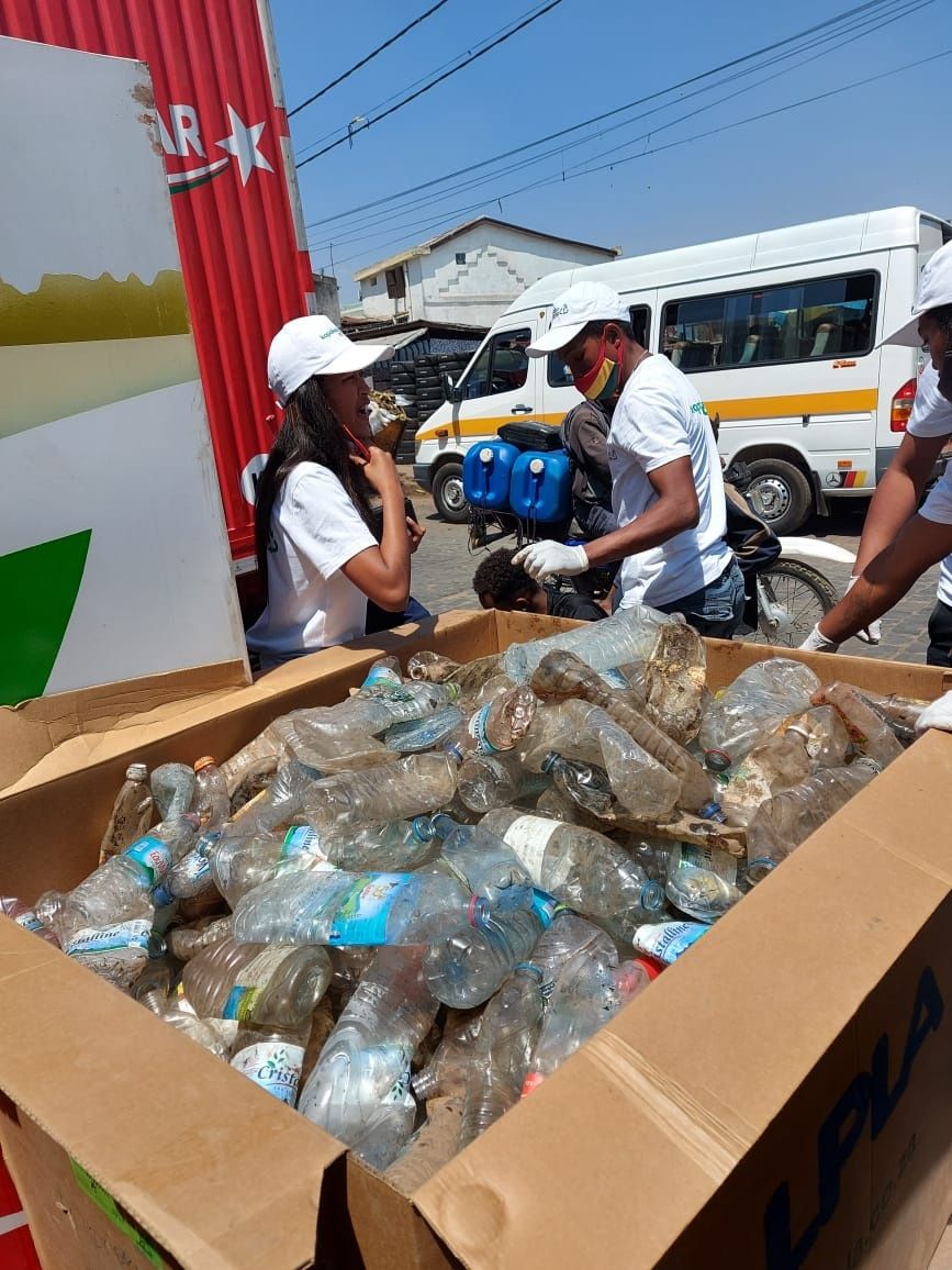 8 126 bouteilles plastiques collectées à Antananarivo