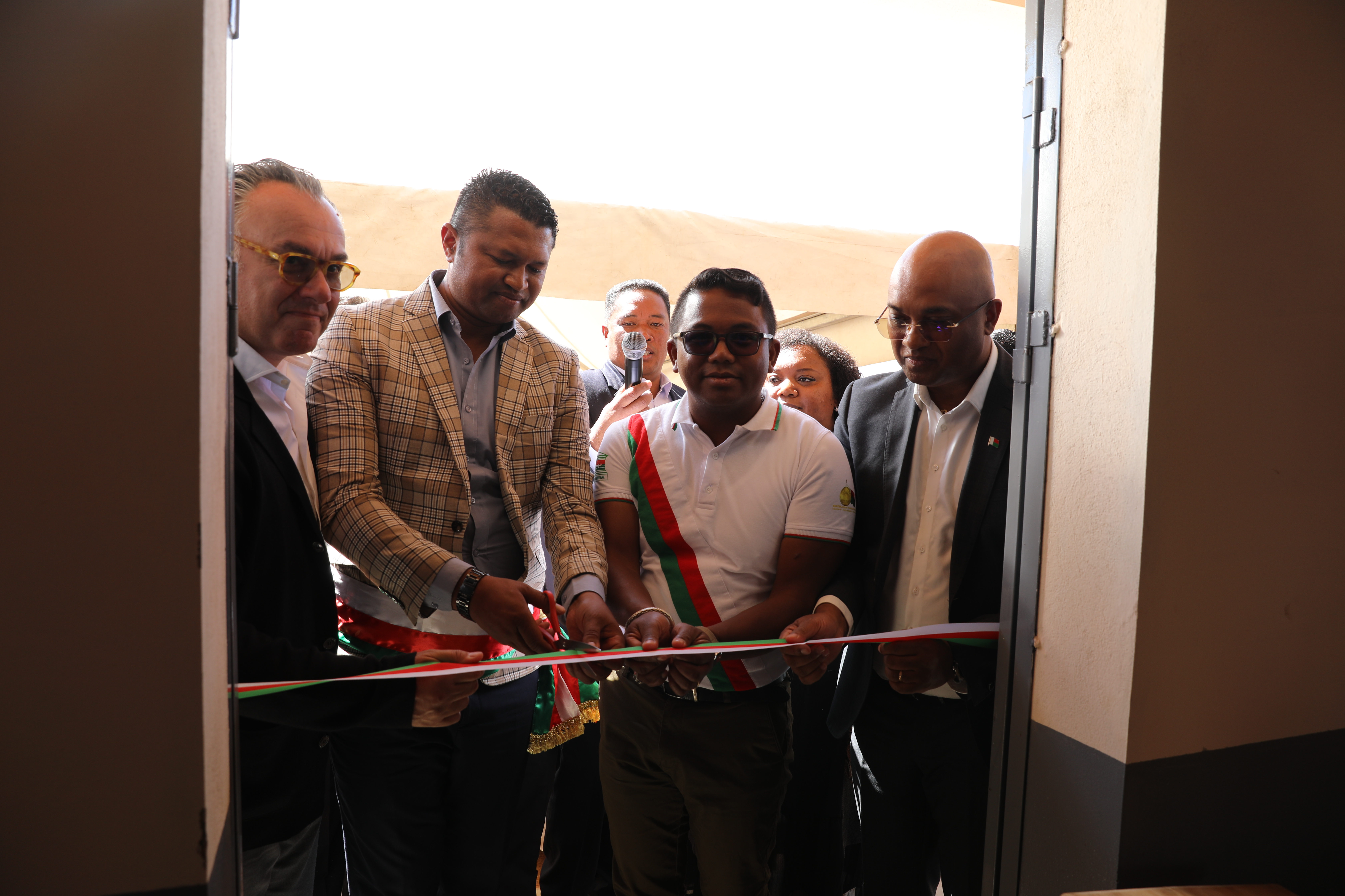 Inauguration du Lycée Mahazina Ambatolampy