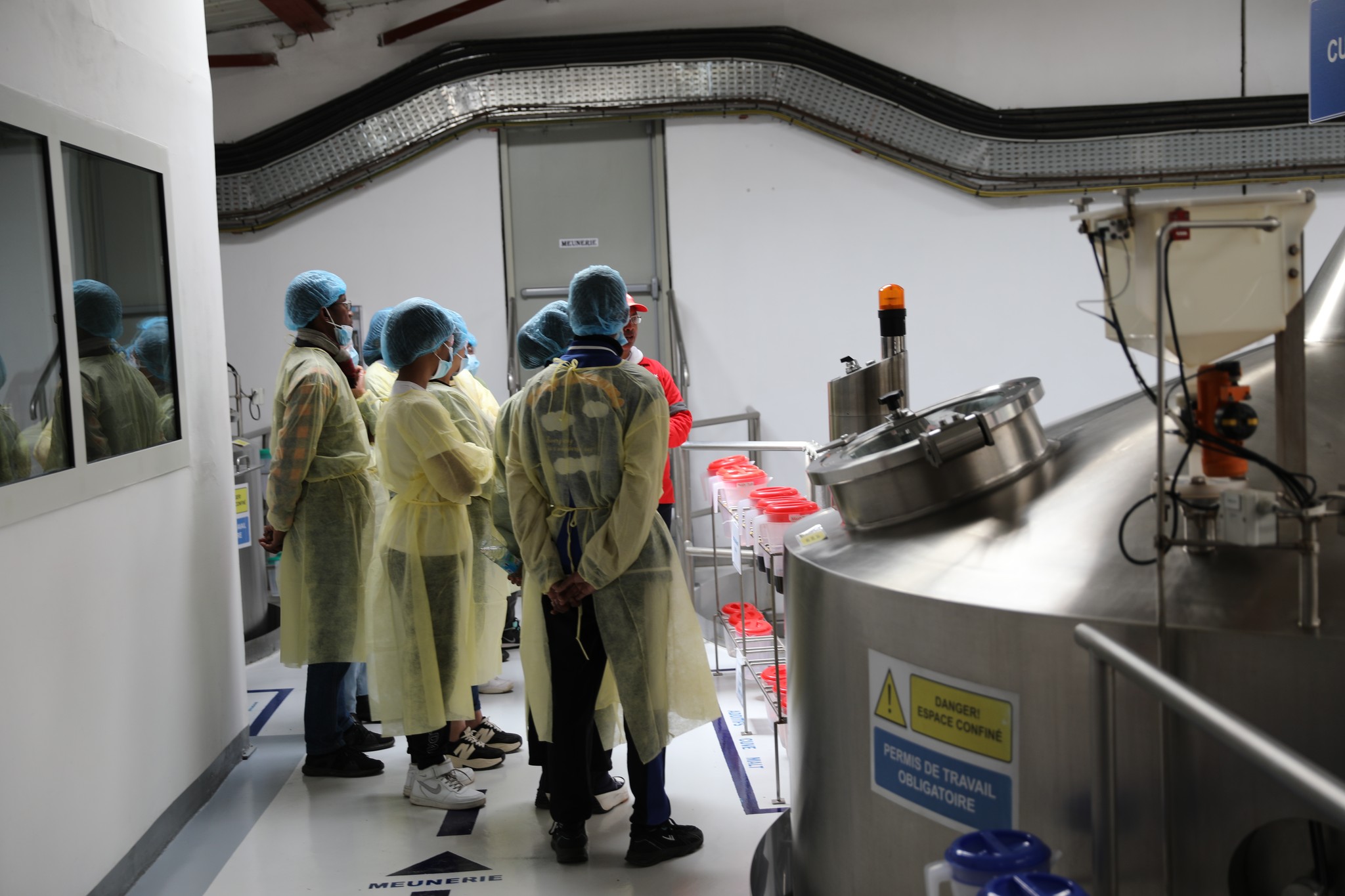 Visite d'usine par les collaborateurs et leurs familles