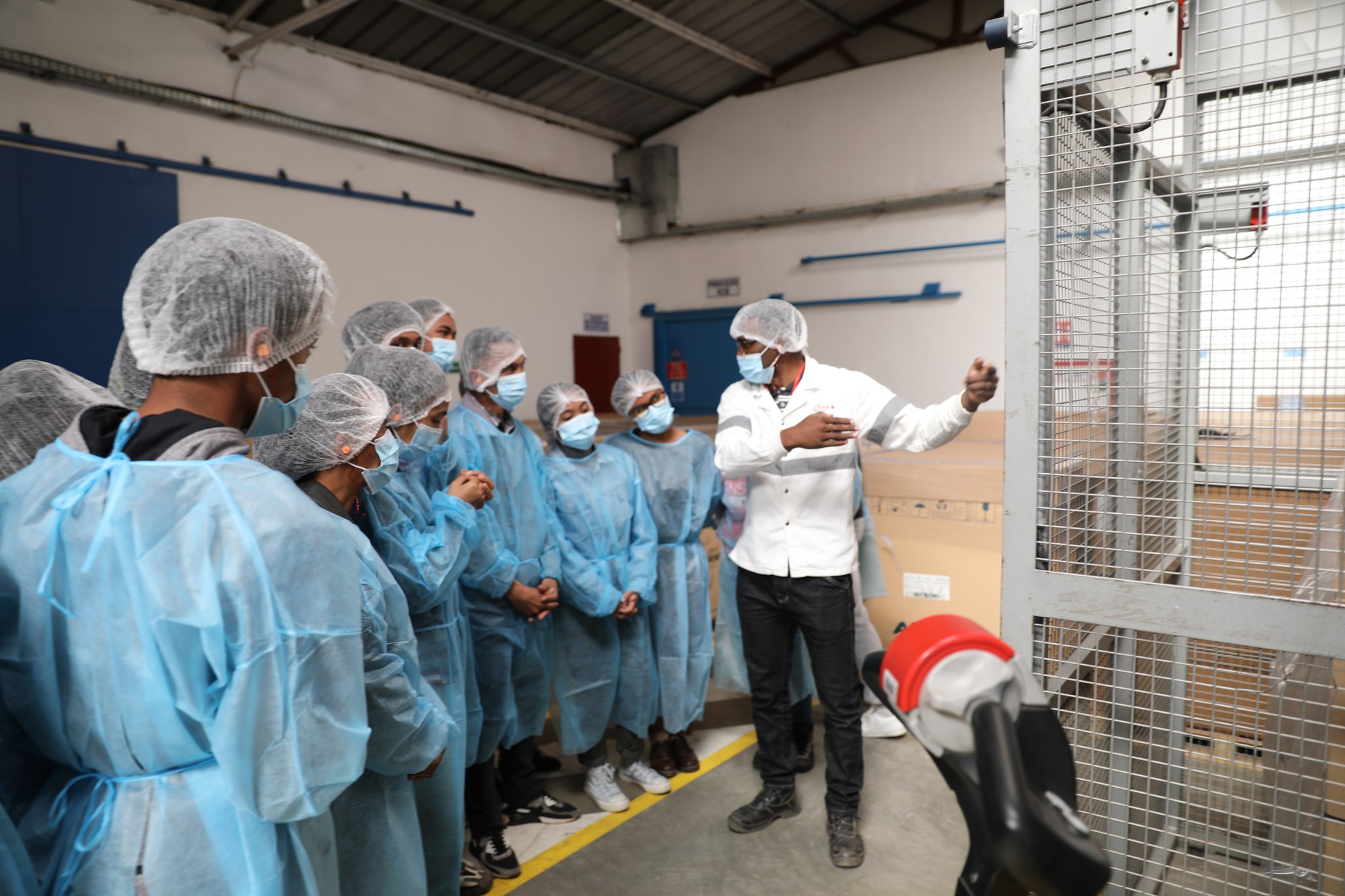 Visite d'usine par les collaborateurs et leurs familles