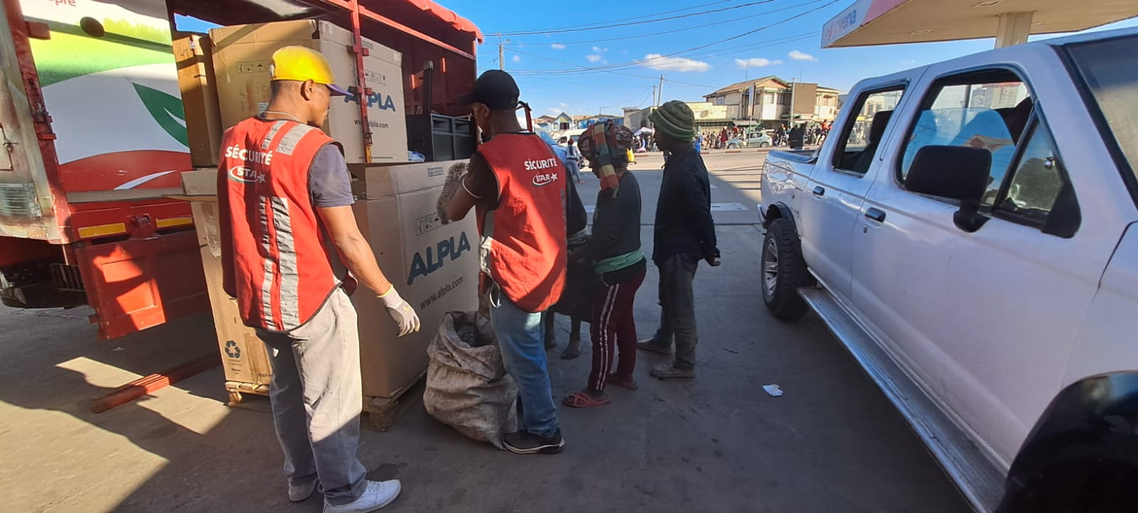 TOUR DE QUARTIER KOPAKELATRA